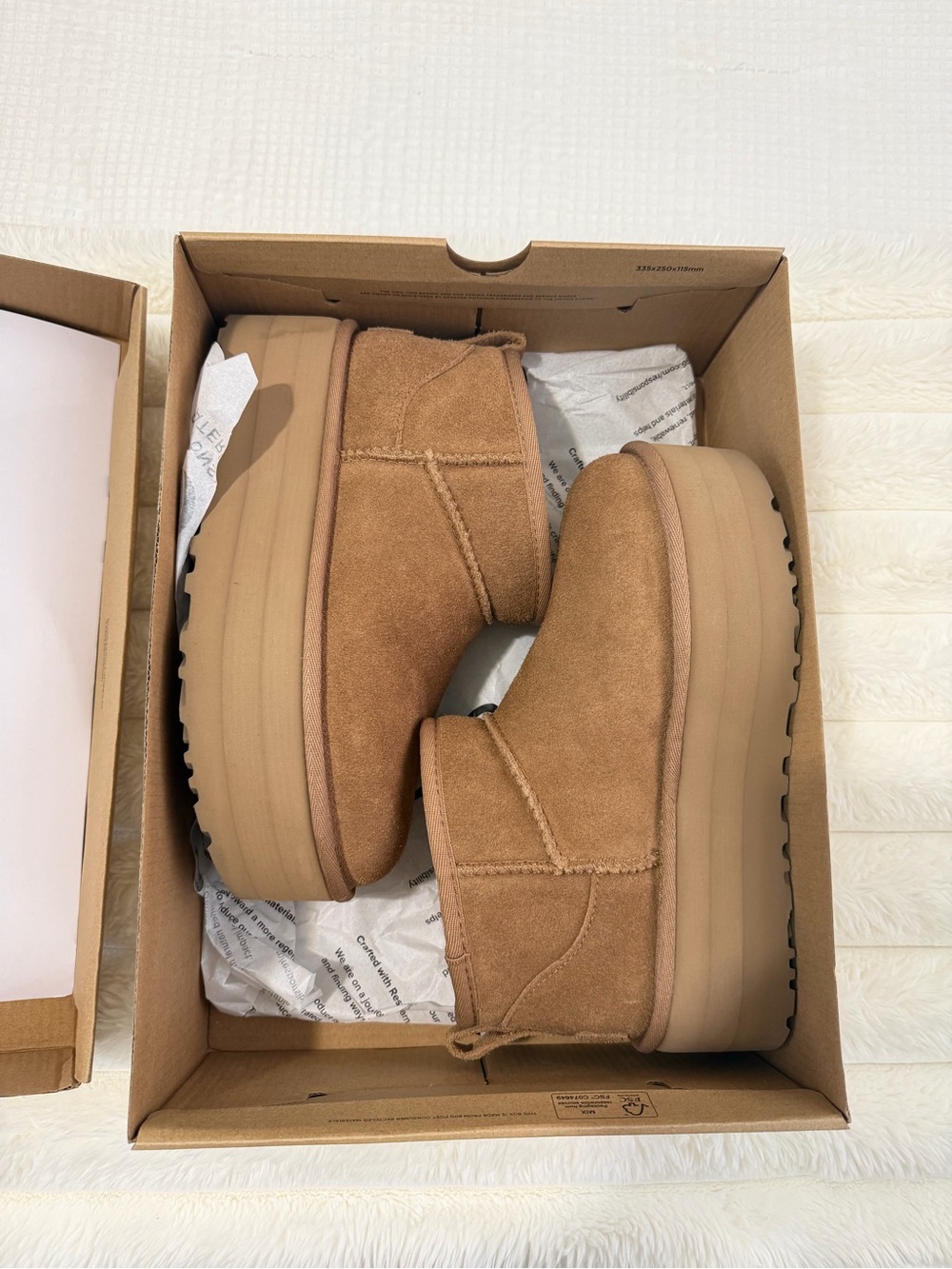 UGG Women's Classic ultra Mini Platform